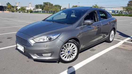 FORD FOCUS 2.0 TITANIUM PLUS FASTBACK 16V FLEX 4P POWERSHIFT FORD FOCUS 2.0 TITANIUM PLUS FASTBACK 16V FLEX 4P POWERSHIFT
